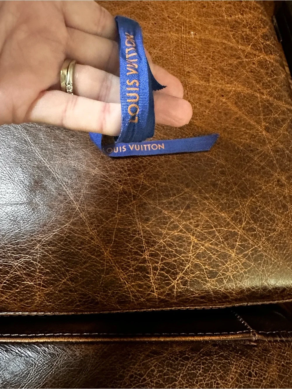LOUIS VUITTON Blue Ribbon Accent